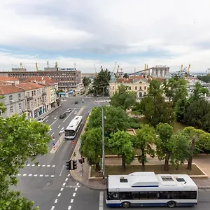 Seaman's House Апартаменты Бургас