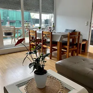  Appartamento Dachgeschosswohnung Mit Kostenlosem Parkplatz Und Internet!