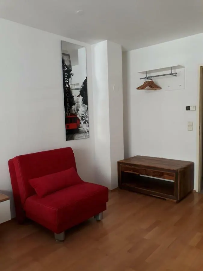 Cute Metro U4 Apartment Vienna